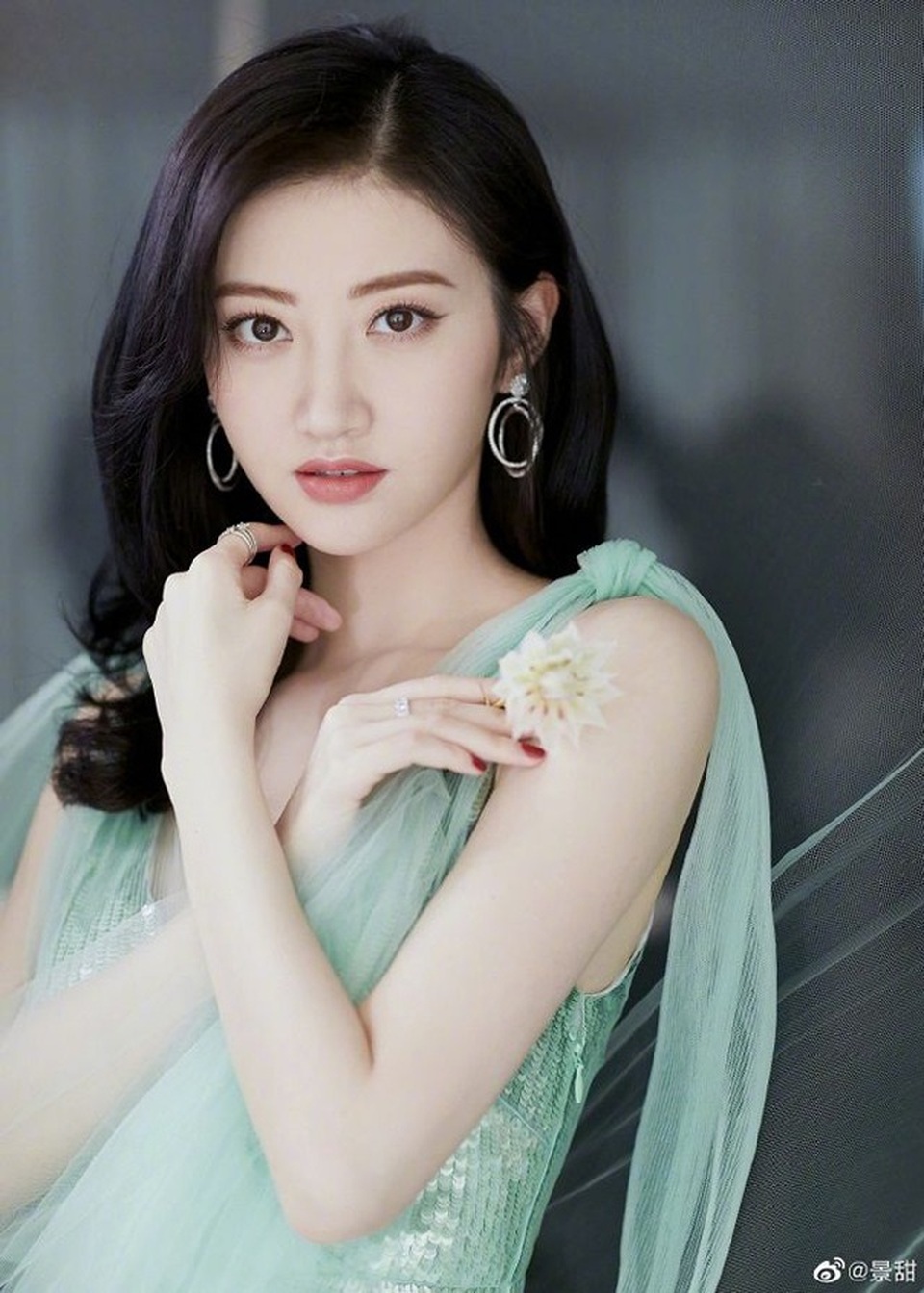 Đệ nhất mỹ nhân Bắc Kinh Cảnh Điềm nói gì về việc được hậu thuẫn khủng - 1 Đệ nhất mỹ nhân Bắc Kinh Cảnh Điềm nói gì về việc được hậu thuẫn khủng - 1
