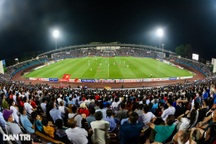 "Chảo lửa" Việt Trì phủ kín 20.000 khán giả, dậy sóng cổ vũ U23 Việt Nam