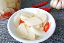 Ngâm tỏi với gia vị này sẽ giúp phòng ngừa ung thư hiệu quả