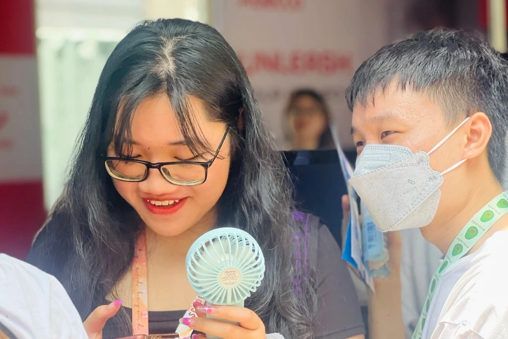 More than 310,000 students refused to apply for university admission: Is there anything unusual? - 3 Hơn 310.000 học sinh từ chối xét tuyển đại học: Có bất thường? - 3
