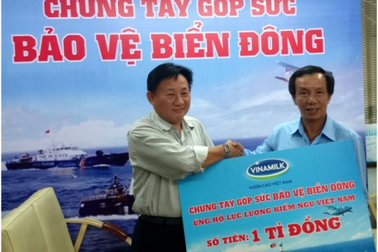 Vinamilk tiếp tục ủng hộ cán bộ chiến sĩ Kiểm ngư Việt Nam