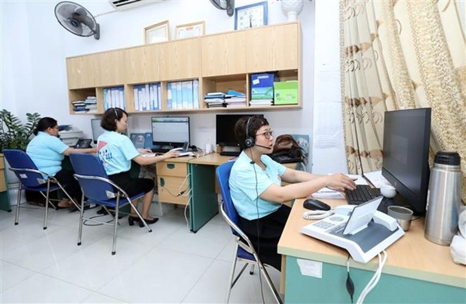 Nhân viên Tổng đài điện thoại quốc gia bảo vệ trẻ em 111 sẵn sàng lắng nghe, tư vấn và kết nối dịch vụ, can thiệp bảo vệ trẻ em.