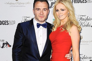 Thành viên Westlife không đủ tiền mua đồ chơi cho con