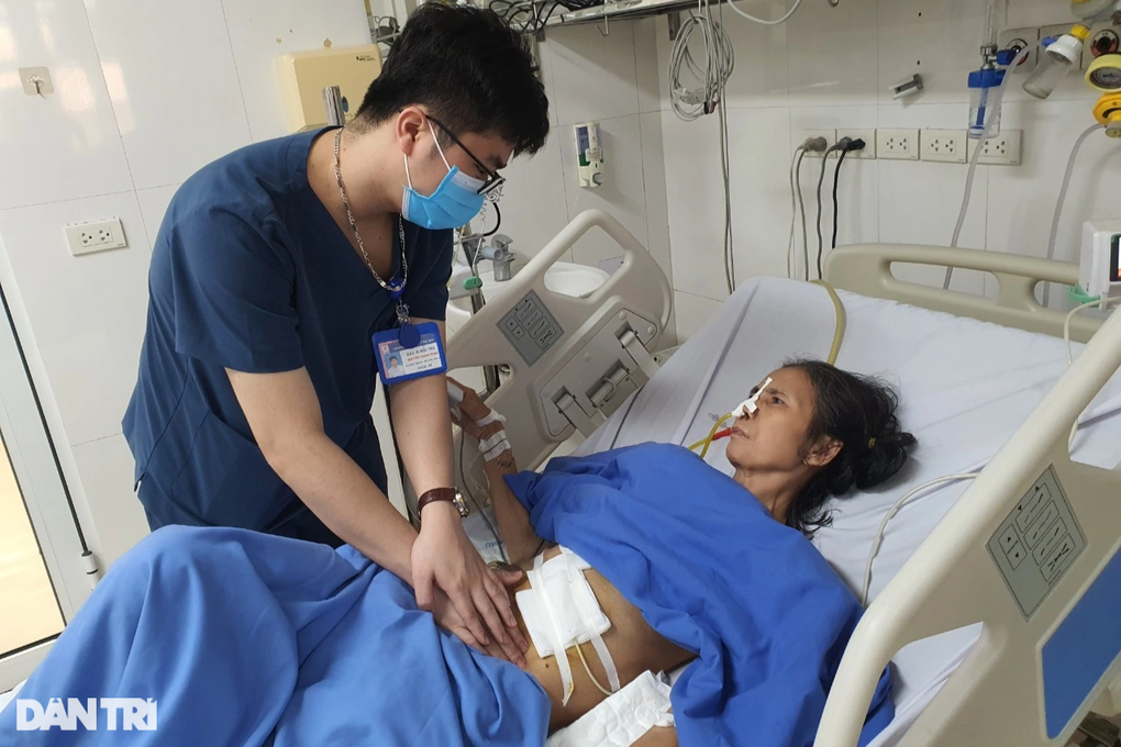 Bác sĩ đại học Y Hà Nội kêu gọi cứu người phụ nữ đang nguy kịch - 1