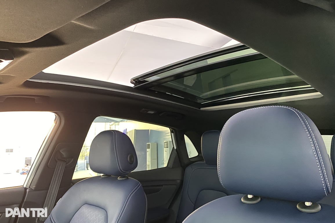 Trải nghiệm VF 8 - SUV điện của VinFast có gì đặc biệt? - 11 Trải nghiệm VF 8 - SUV điện của VinFast có gì đặc biệt? - 11