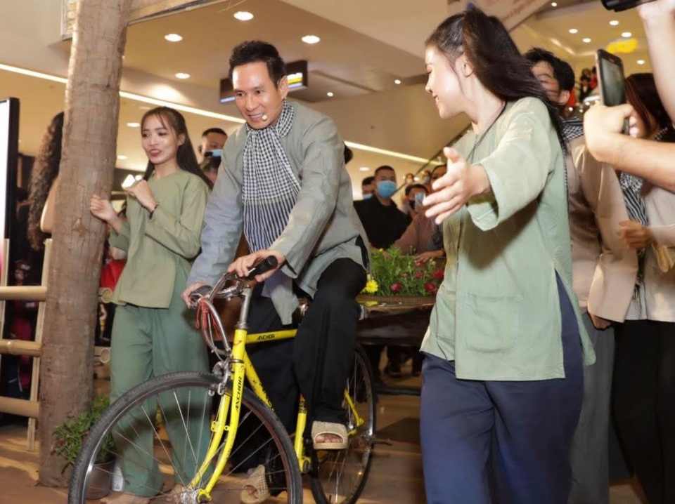 Lý Hải: Tôi không dám nhận mình là người con có hiếu - 2 Lý Hải: Tôi không dám nhận mình là người con có hiếu - 2