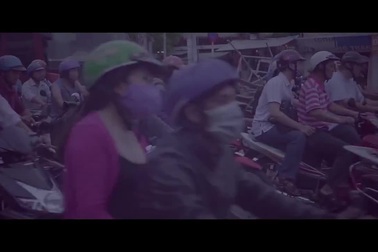 Ái Phương thân mật ôm Sơn Ngọc Minh