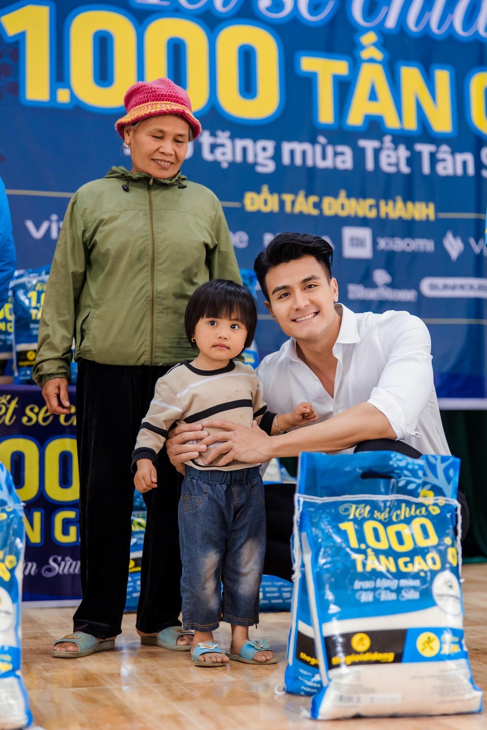 Tết sẻ chia 2021: Niềm vui nhận gạo hòa chung niềm vui đón Tết - 7 Tết sẻ chia 2021: Niềm vui nhận gạo hòa chung niềm vui đón Tết - 7