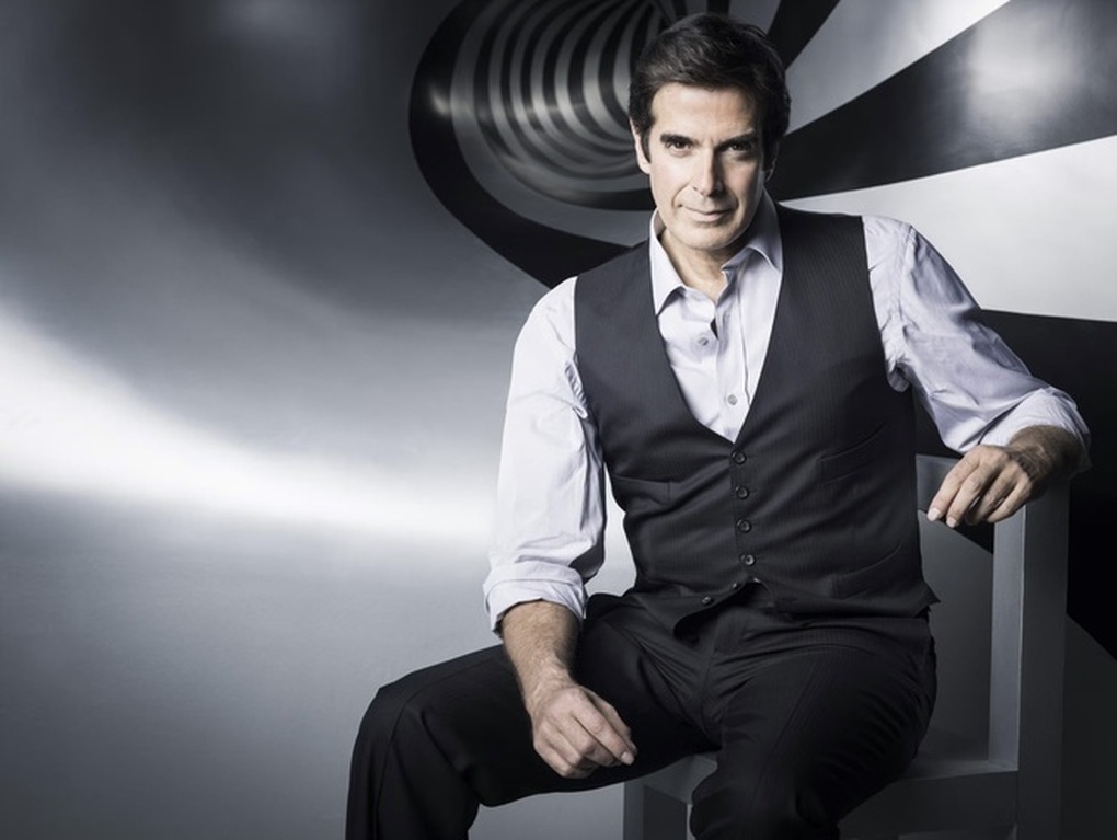 Ảo thuật gia David Copperfield bị 16 người mẫu tố xâm hại tình dục - 3 Ảo thuật gia David Copperfield bị 16 người mẫu tố xâm hại tình dục - 3