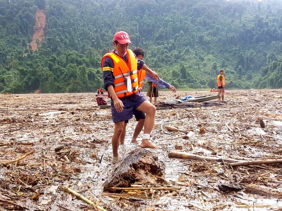 Tìm thấy thêm 2 thi thể ở Phước Sơn, tăng cường tìm kiếm ở Trà Leng - 7 Tìm thấy thêm 2 thi thể ở Phước Sơn, tăng cường tìm kiếm ở Trà Leng - 7