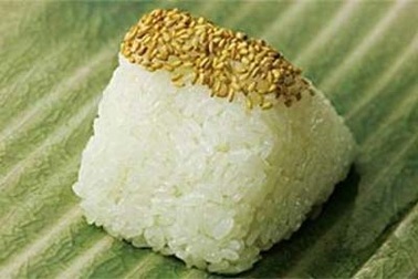 Cơm nắm giúp xóa nhăn da