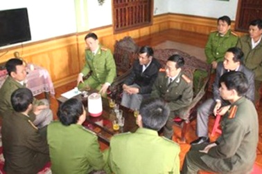 Hai “cẩu tặc” bắn trọng thương công an xã rồi bỏ trốn