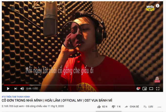 Sau gần 3 tháng, Hoa Nở Không Màu của Hoài Lâm xuất sắc cán mốc 100 triệu view, MV mới cũng đạt #10 trending YouTube - Ảnh 5. Sau gần 3 tháng, Hoa Nở Không Màu của Hoài Lâm xuất sắc cán mốc 100 triệu view, MV mới cũng đạt #10 trending YouTube - Ảnh 5.