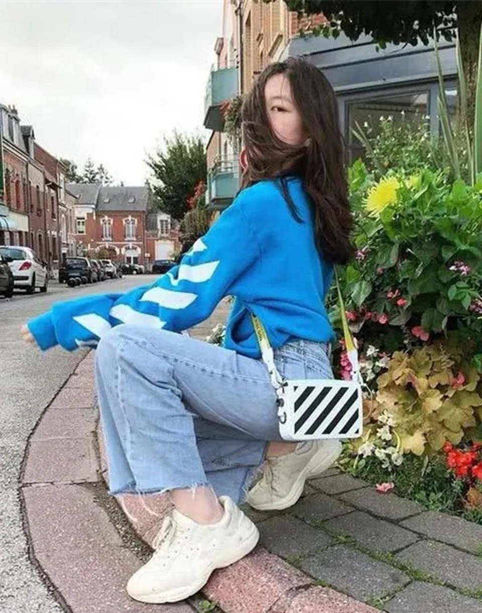 Lý Yên: Cô con gái 15 tuổi sành điệu, sở hữu chiều cao 173 cm của Vương Phi - 10 Lý Yên: Cô con gái 15 tuổi sành điệu, sở hữu chiều cao 173 cm của Vương Phi - 10