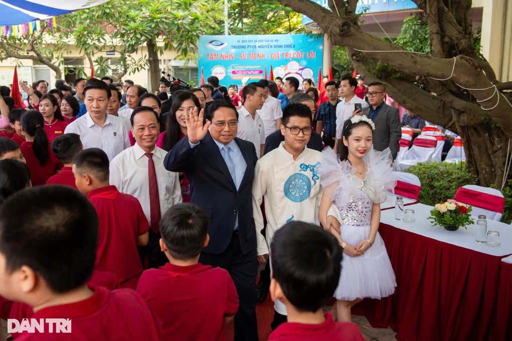 23 triệu học sinh cả nước chính thức bước vào năm học đặc biệt - 2 23 triệu học sinh cả nước chính thức bước vào năm học đặc biệt - 2