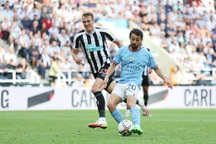 Man City vất vả kiếm một điểm trên sân Newcastle