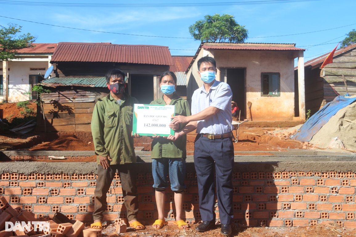 Bạn đọc giúp cô bé MNông 6 tuổi thèm bữa cơm có thịt hơn 150 triệu đồng - 1 Bạn đọc giúp cô bé MNông 6 tuổi thèm bữa cơm có thịt hơn 150 triệu đồng - 1