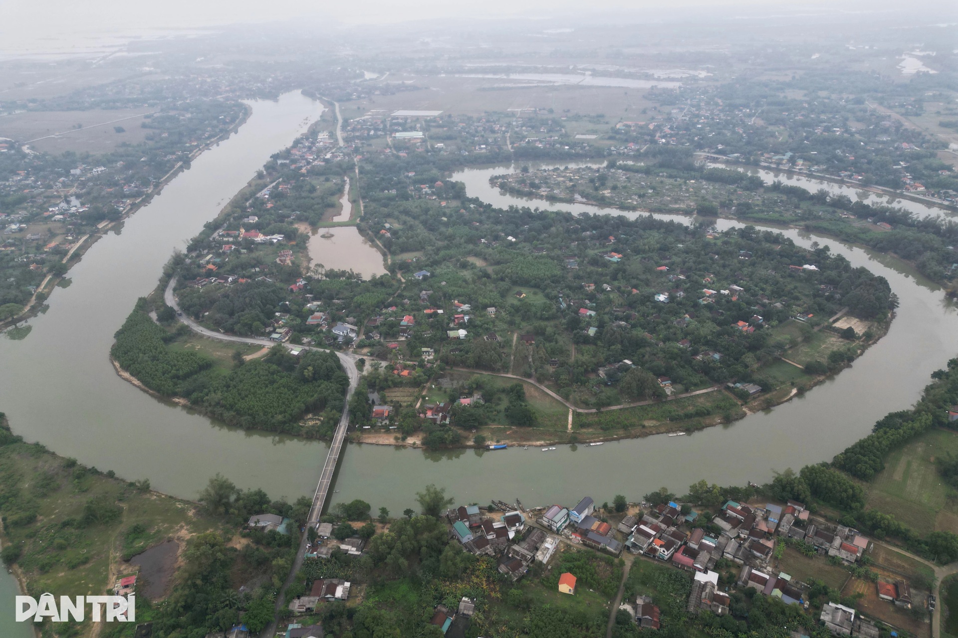 Làng cổ hơn 550 năm tuổi và những ngôi nhà bằng gỗ mít sau lũ liên tiếp - 3