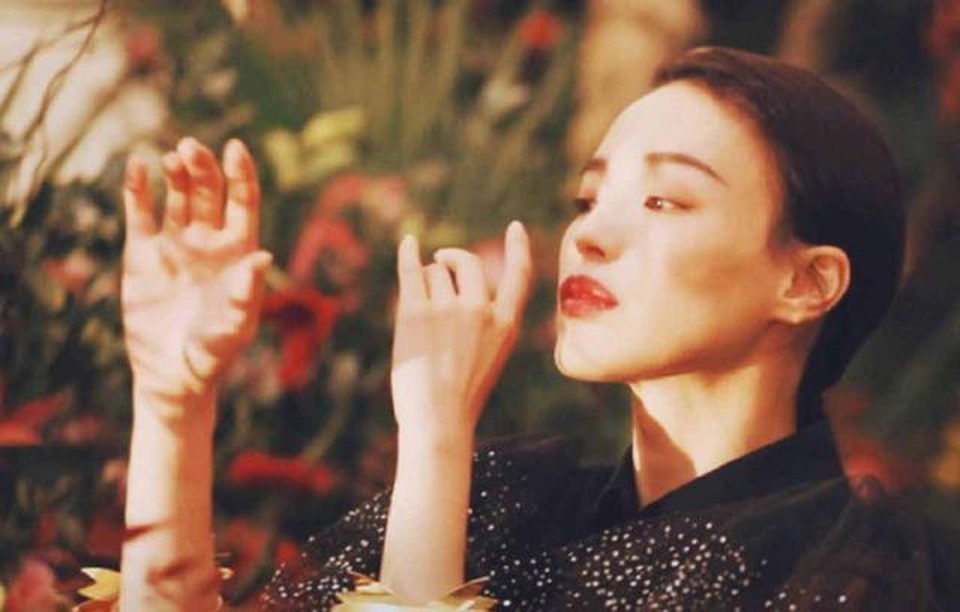 Hôn nhân kín tiếng nhưng viên mãn của mỹ nhân gợi cảm Thư Kỳ - 9 Hôn nhân kín tiếng nhưng viên mãn của mỹ nhân gợi cảm Thư Kỳ - 9