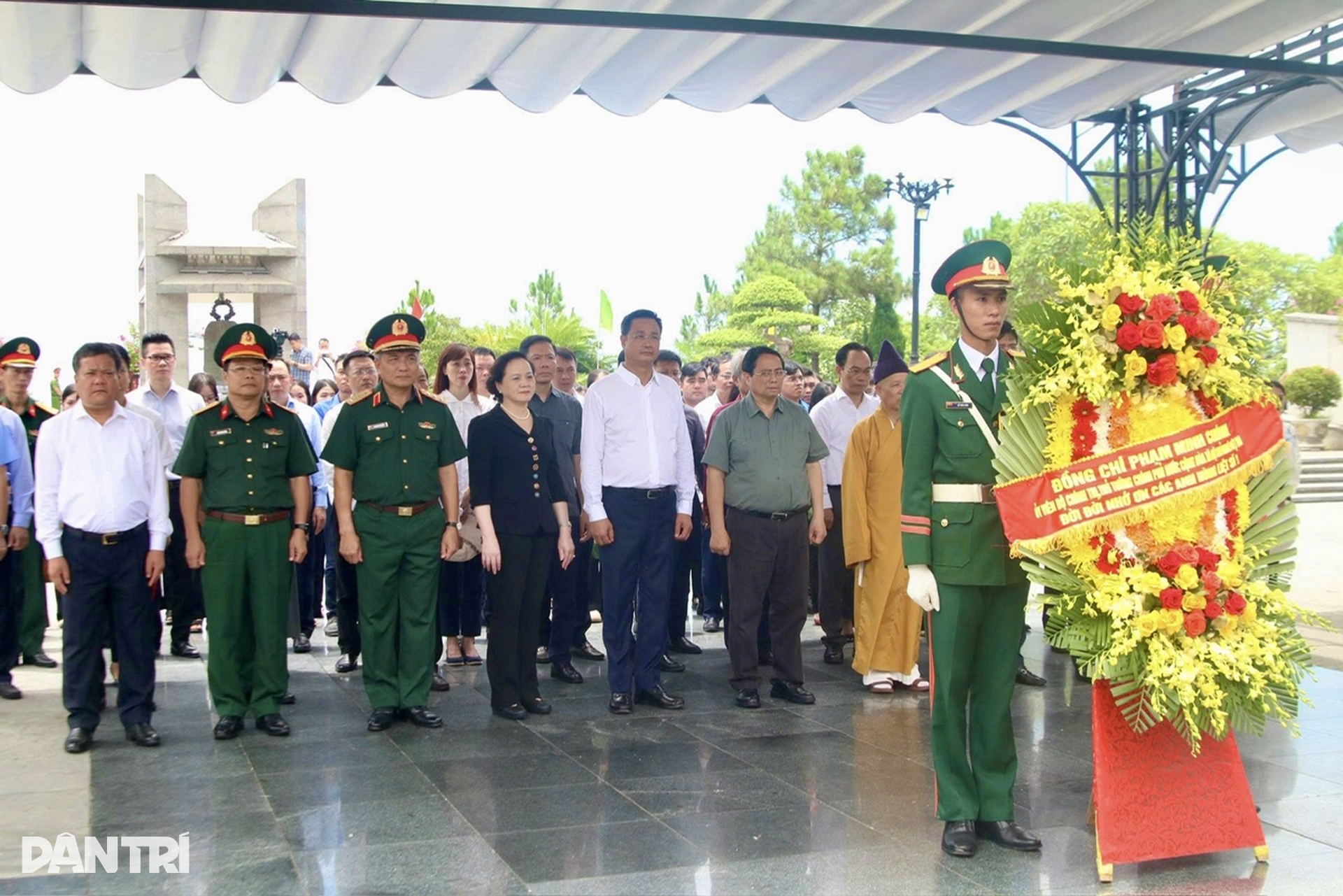 Thủ tướng thăm Mẹ Việt Nam anh hùng 102 tuổi, viếng các nghĩa trang liệt sỹ - 9 Thủ tướng thăm Mẹ Việt Nam anh hùng 102 tuổi, viếng các nghĩa trang liệt sỹ - 9