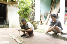 "Tôi chỉ mong bữa ăn của em nó có tí thịt, em nó vơi bớt đi đau đớn"