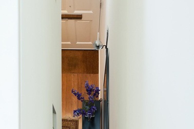 Ngôi nhà hẹp nhất London: Rộng 2,5m, rao bán giá "sốc" 55 tỷ đồng