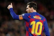 Hàng loạt ngôi sao Barcelona "sợ hãi" vì… cái bóng của Messi