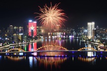 Canada ma thuật, Trung Quốc "du ký" với pháo hoa bên sông Hàn