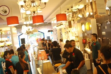 Hà Nội có thêm không gian trải nghiệm đèn trang trí