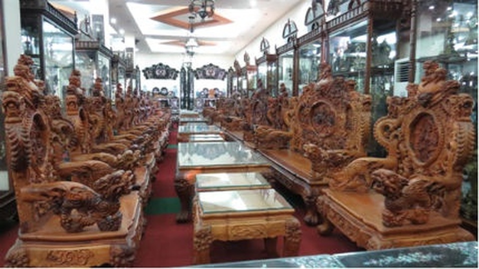 Chân dung 4 đại gia Việt thích khoe núi tiền vàng, ăn chơi khét tiếng rồi xộ khám - 8 Chân dung 4 đại gia Việt thích khoe núi tiền vàng, ăn chơi khét tiếng rồi xộ khám - 8