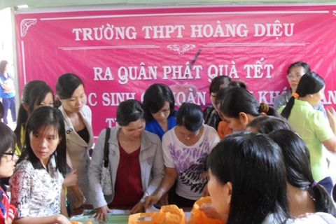 Sóc Trăng: Tặng quà Tết học sinh có hoàn cảnh khó khăn