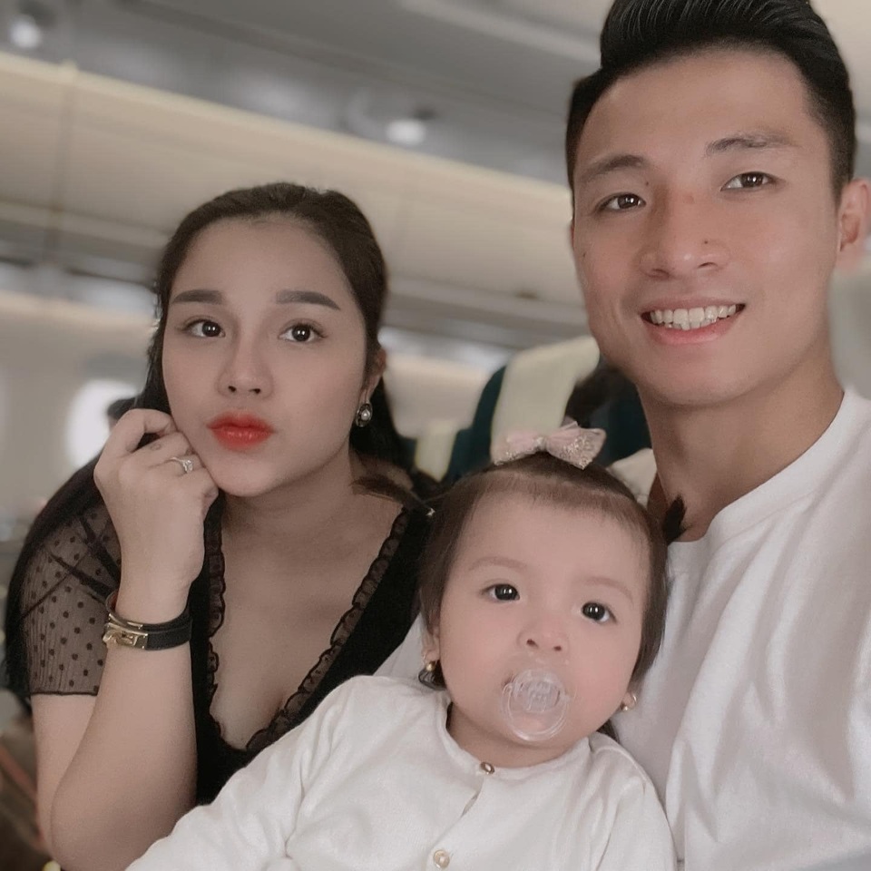 Bạn bè và đồng nghiệp ra Phú Quốc chờ đám cưới của Công Phượng - 2 Bạn bè và đồng nghiệp ra Phú Quốc chờ đám cưới của Công Phượng - 2