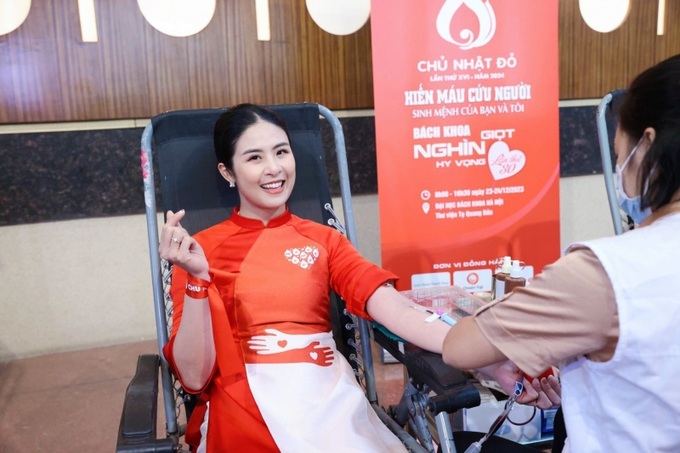 Hoa hậu Ngọc Hân tham gia hiến máu trong ngày hội “Chủ Nhật Đỏ”