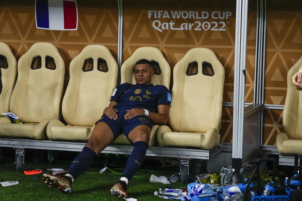 Những hình ảnh ấn tượng ở trận chung kết hay nhất lịch sử World Cup - 21 Những hình ảnh ấn tượng ở trận chung kết hay nhất lịch sử World Cup - 21