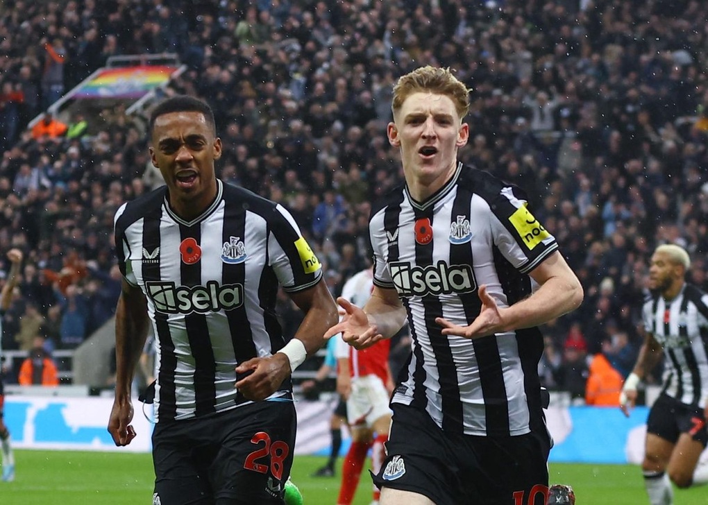 Arsenal gục ngã trên sân Newcastle - 2 Arsenal gục ngã trên sân Newcastle - 2