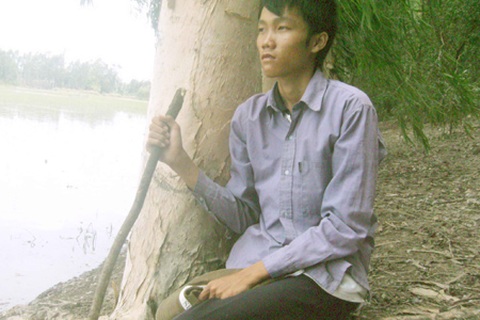 Nhà nghèo, cậu bé chăn vịt đành gác lại ước mơ ĐH