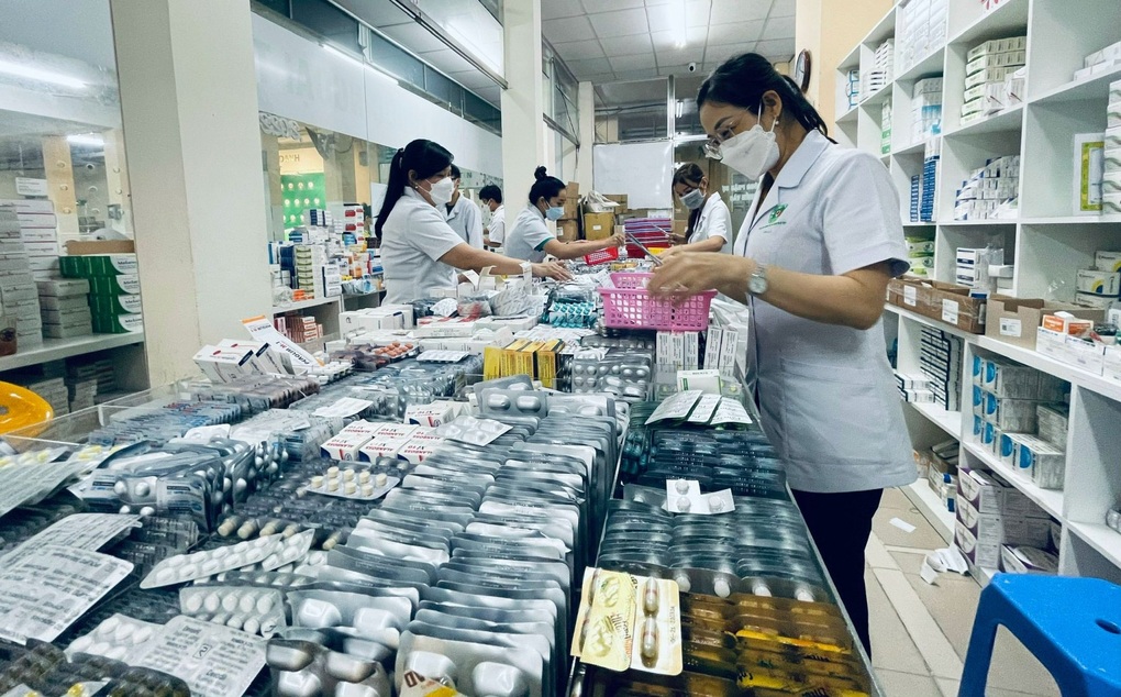 Cấm bán thuốc trên mạng xã hội là cần thiết, hợp lý! - 1 Cấm bán thuốc trên mạng xã hội là cần thiết, hợp lý! - 1