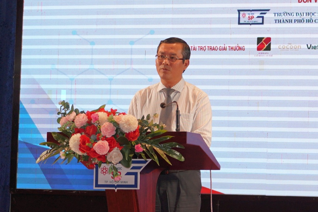 Nghiên cứu về bệnh có gì mà buồn gây chết người, sinh viên giành giải lớn - 2 Nghiên cứu về bệnh có gì mà buồn gây chết người, sinh viên giành giải lớn - 2