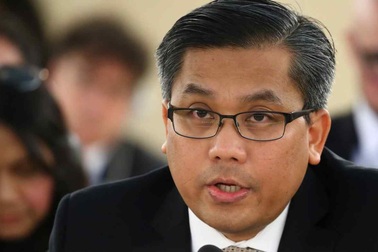 Đại sứ bị tố "phản quốc" kêu gọi các nước cắt đầu tư vào Myanmar