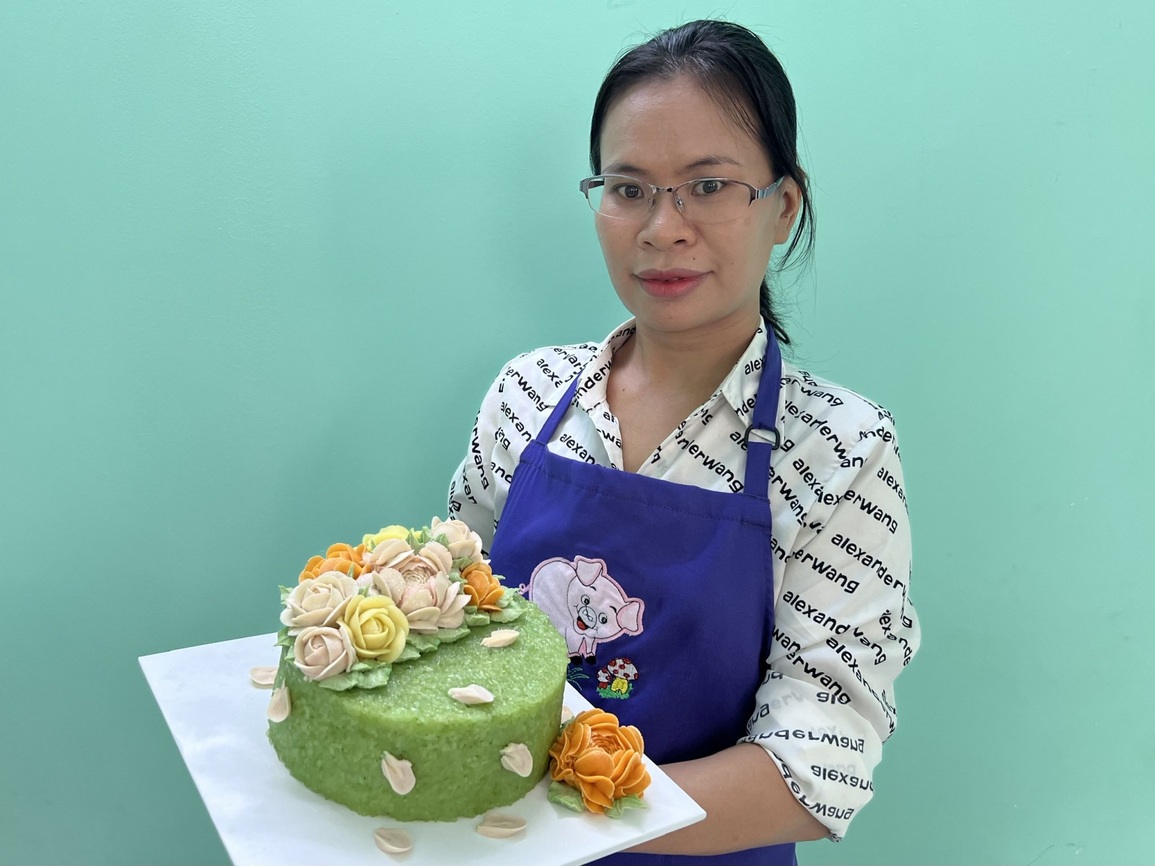 Mẹ bỉm sữa thoát nghèo nhờ trồng hoa lên dĩa xôi kiếm 40 triệu đồng/tháng - 1 Mẹ bỉm sữa thoát nghèo nhờ trồng hoa lên dĩa xôi kiếm 40 triệu đồng/tháng - 1