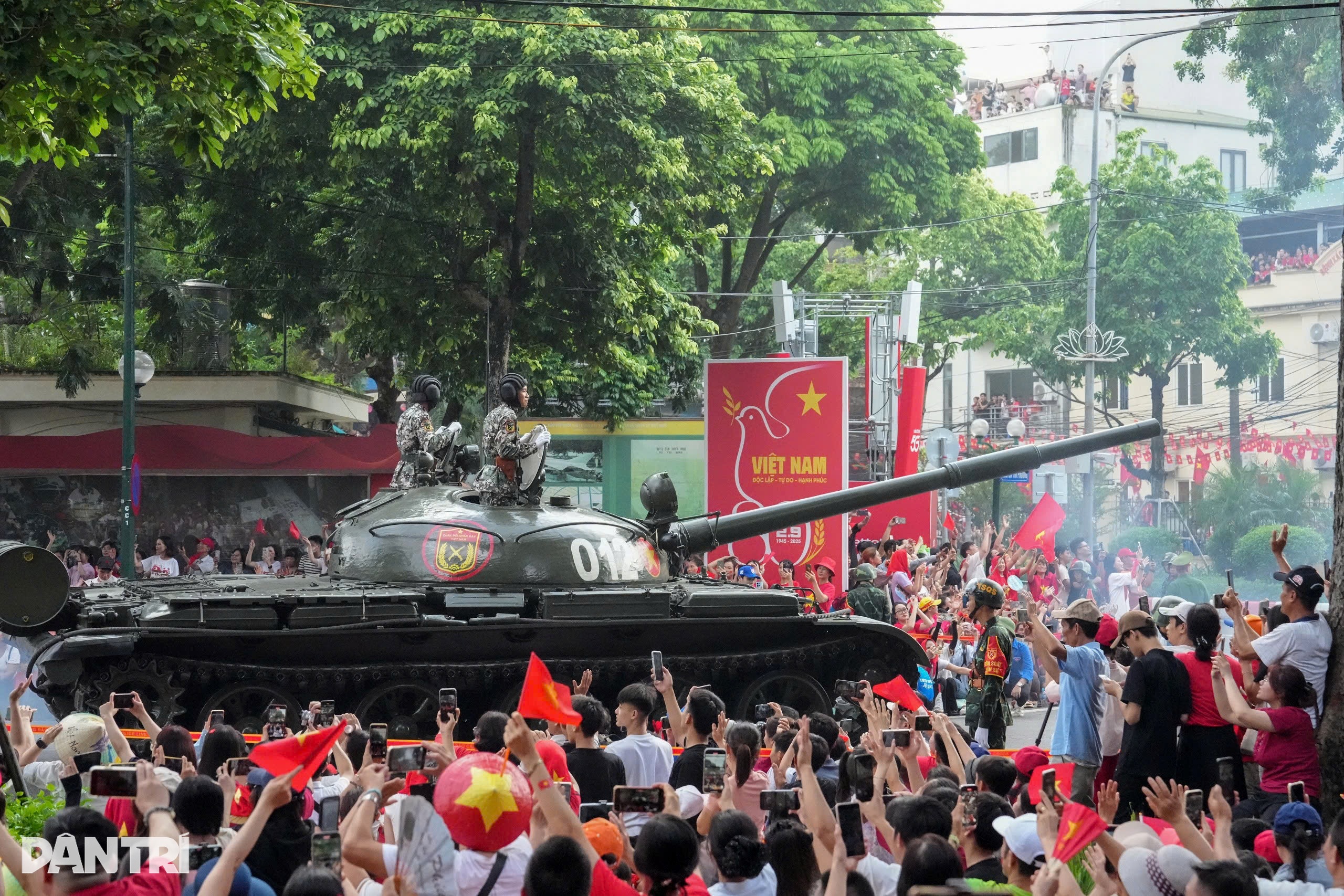 Những cái vẫy tay chào thân thương cùng lời hẹn ở ngày hội non sông lần sau - 9