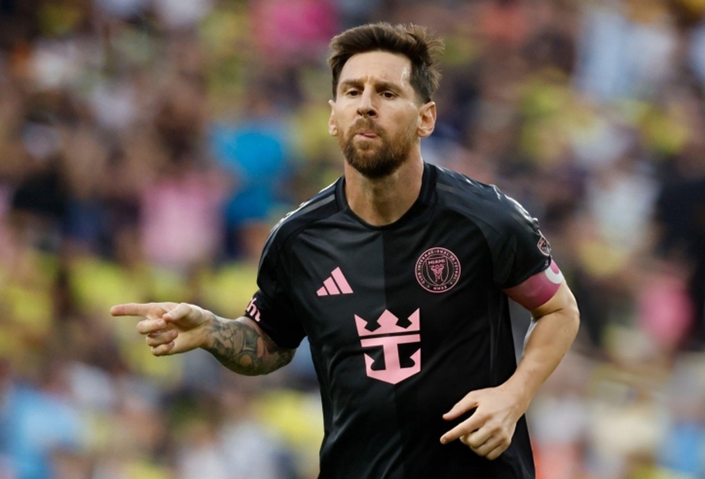 Lionel Messi lập hat-trick siêu đẳng, xuất sắc giành danh hiệu Vua phá lưới - 1 Lionel Messi lập hat-trick siêu đẳng, xuất sắc giành danh hiệu Vua phá lưới - 1