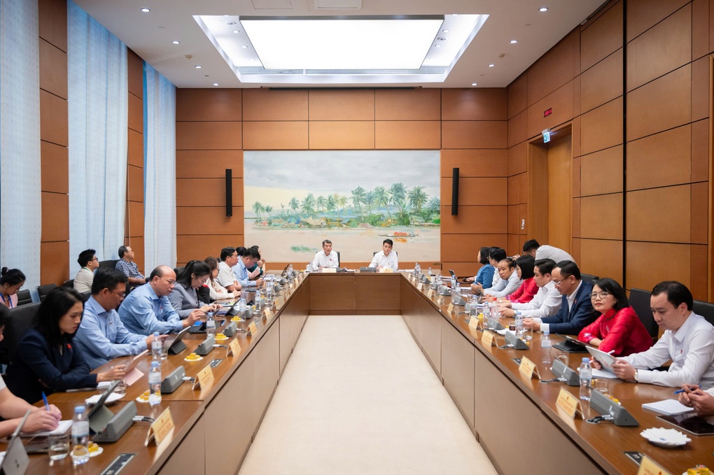 Thủ tướng: Chắc chắn phải nâng ngưỡng chịu thuế, dự kiến mức 1 tỷ đồng - 4 Thủ tướng: Chắc chắn phải nâng ngưỡng chịu thuế, dự kiến mức 1 tỷ đồng - 4