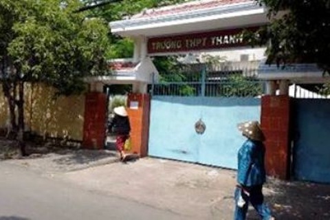 Thêm một trường học trả lại tiền học thêm cho học sinh