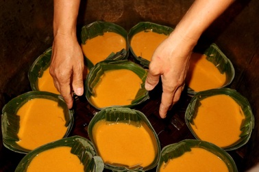 Bánh tổ truyền thống Hội An hối hả trước ngày tiễn ông Công, ông Táo