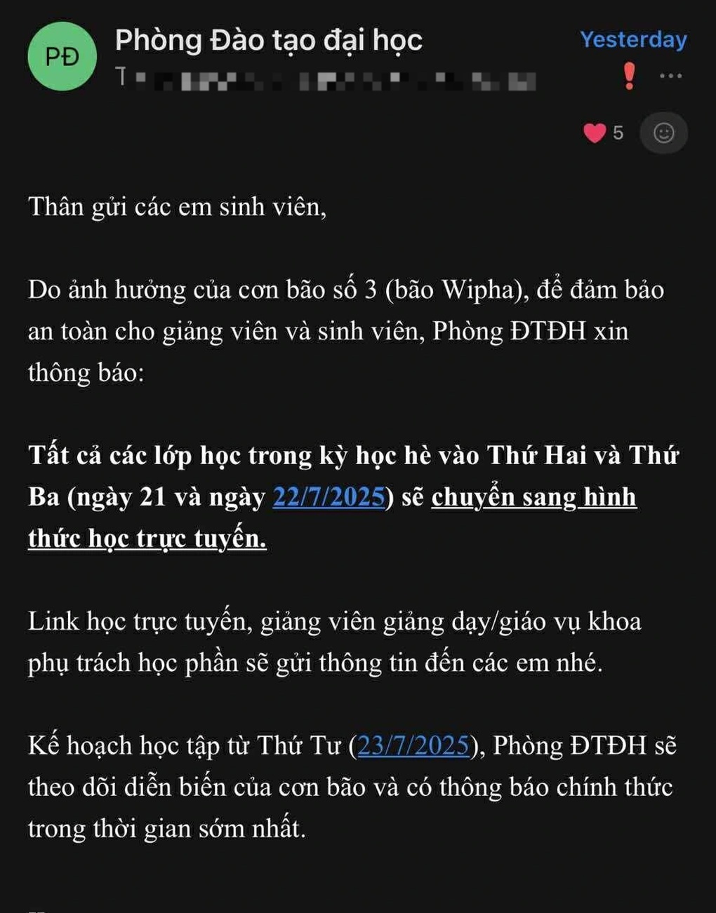 Hà Nội: Nhiều trường cho học sinh, sinh viên nghỉ học gấp vì bão Wipha - 1 Hà Nội: Nhiều trường cho học sinh, sinh viên nghỉ học gấp vì bão Wipha - 1