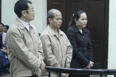 Án chung thân cho “liên minh giám đốc” lừa XKLĐ