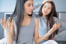 Dân mạng cười rần với cô gái "sống với bạn hết mình, bạn sống lại hết hồn"