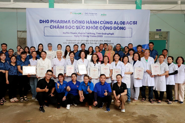 Dược Hậu Giang chăm sóc sức khỏe cho người dân Quảng Ngãi sau bão lũ