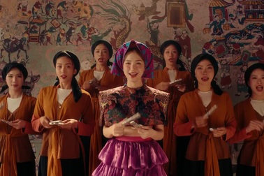 Ca sĩ Hòa Minzy hát "Bắc Bling" hút  278 triệu lượt xem